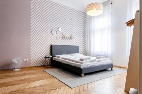Modern apartment 10 minutes from Old Town!